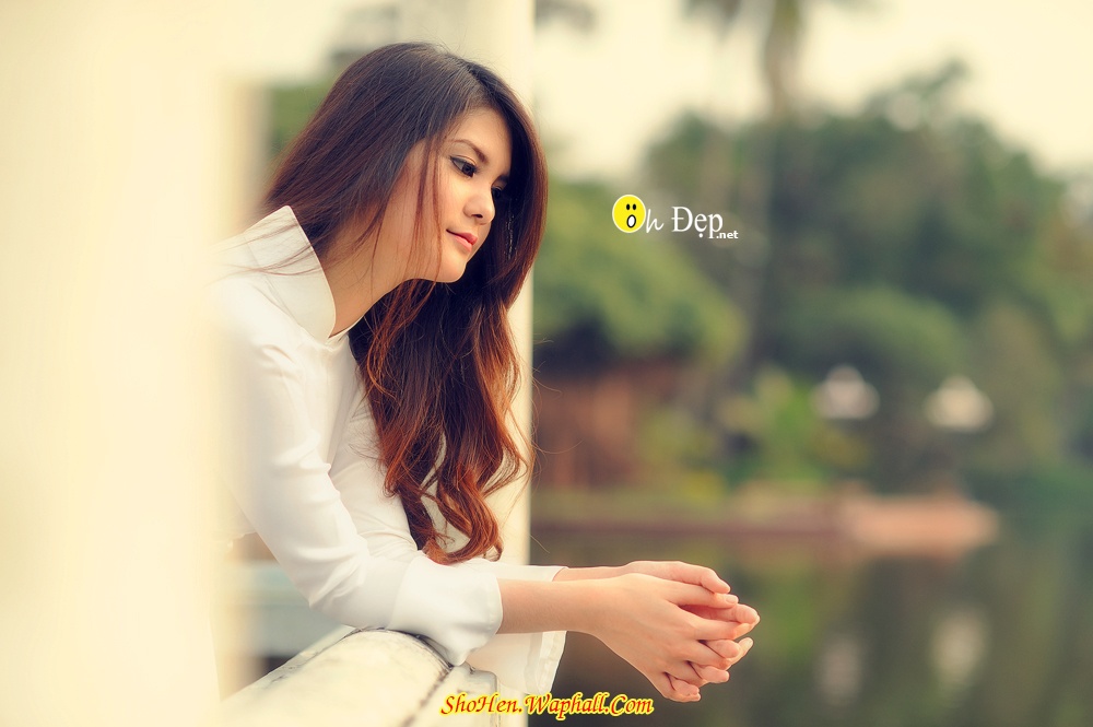 Em Thailand mặc áo dài Việt Nam